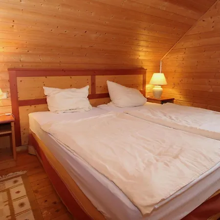 Doppelhaushaelfte In Holiday home *